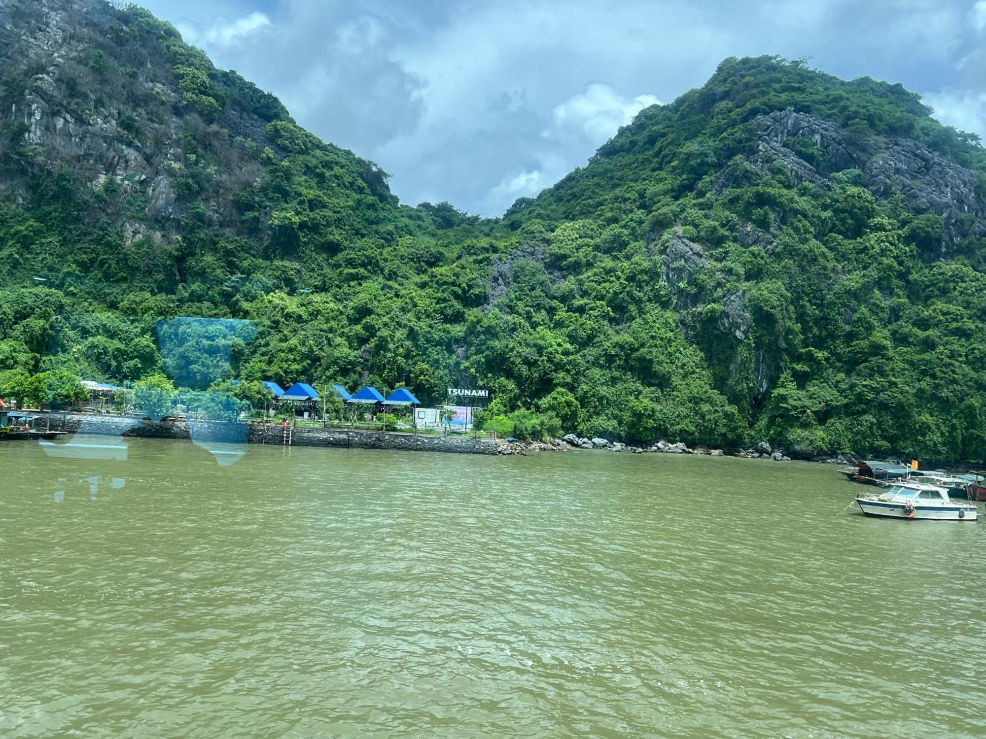 Mb Central Hotel Cat Ba Island Buitenkant foto