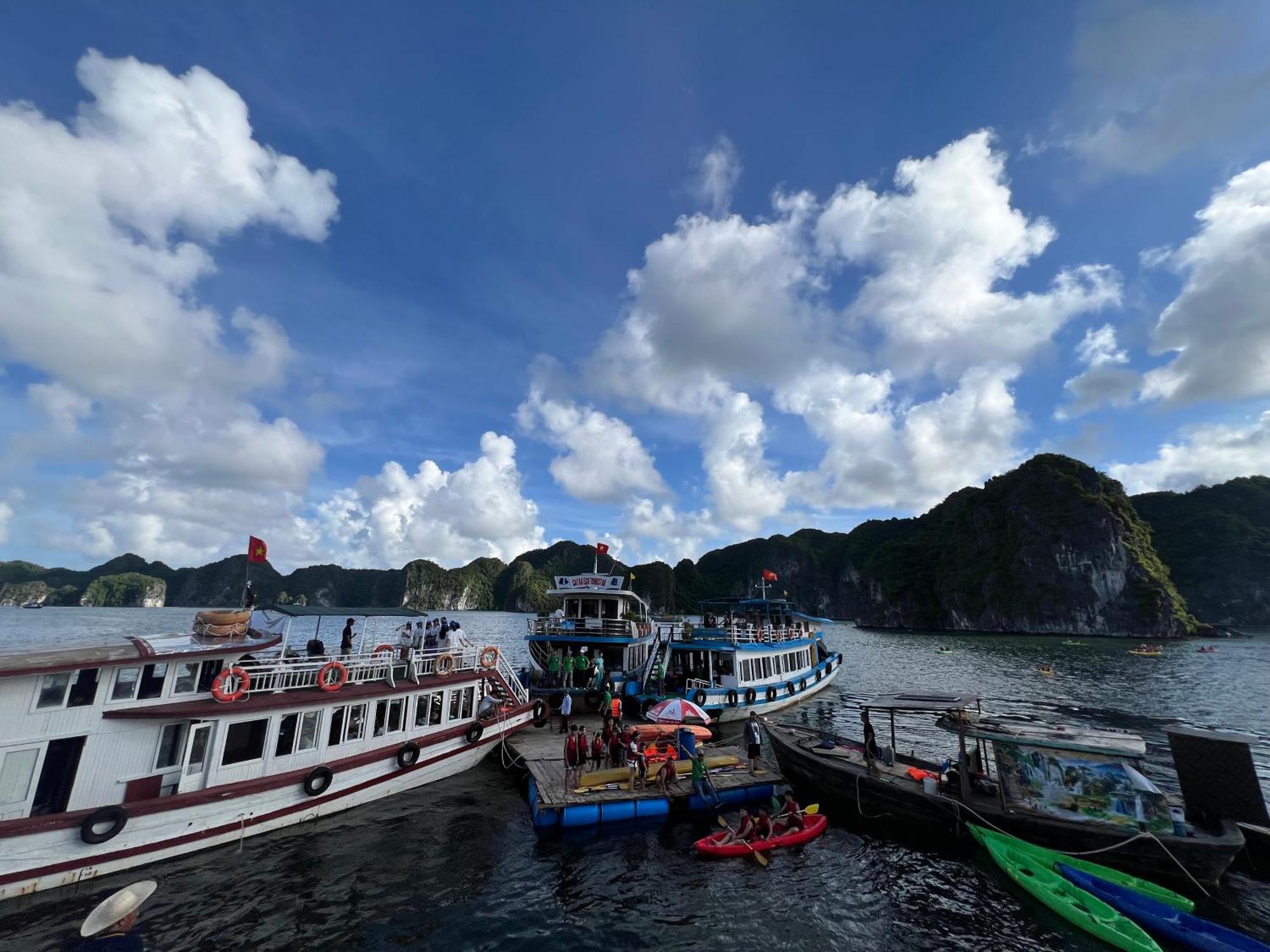 Mb Central Hotel Cat Ba Island Buitenkant foto