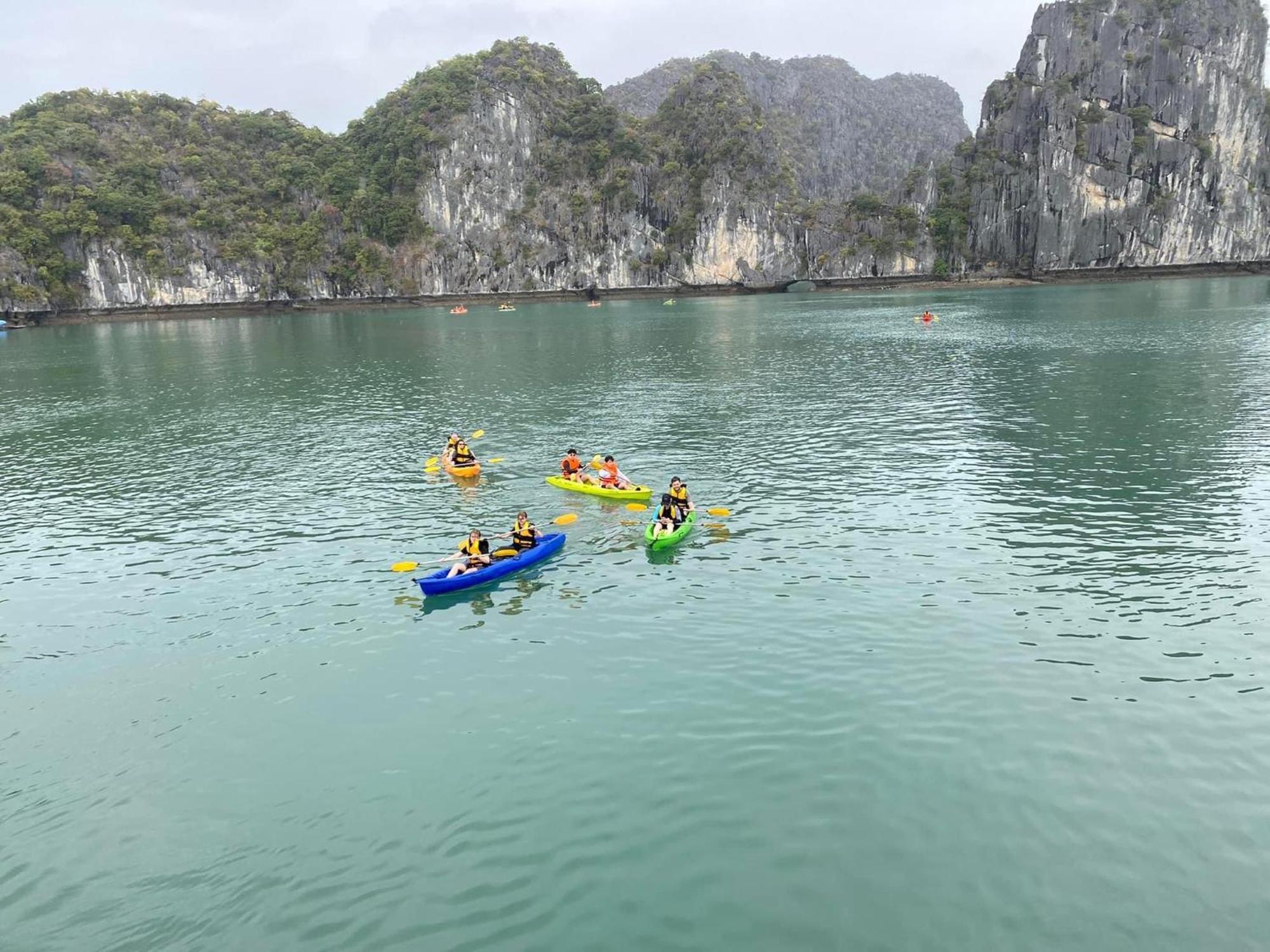 Mb Central Hotel Cat Ba Island Buitenkant foto