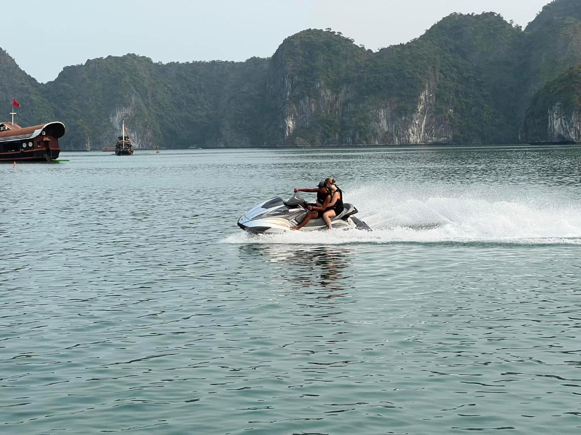 Mb Central Hotel Cat Ba Island Buitenkant foto